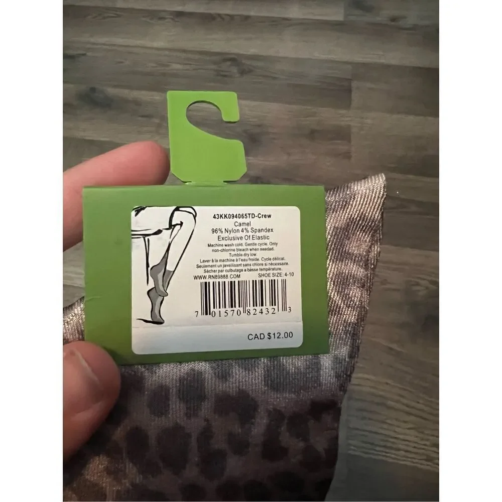 Kate Spade Leopard Meow Crew Socks Woman’s One Size (4-10)NEW